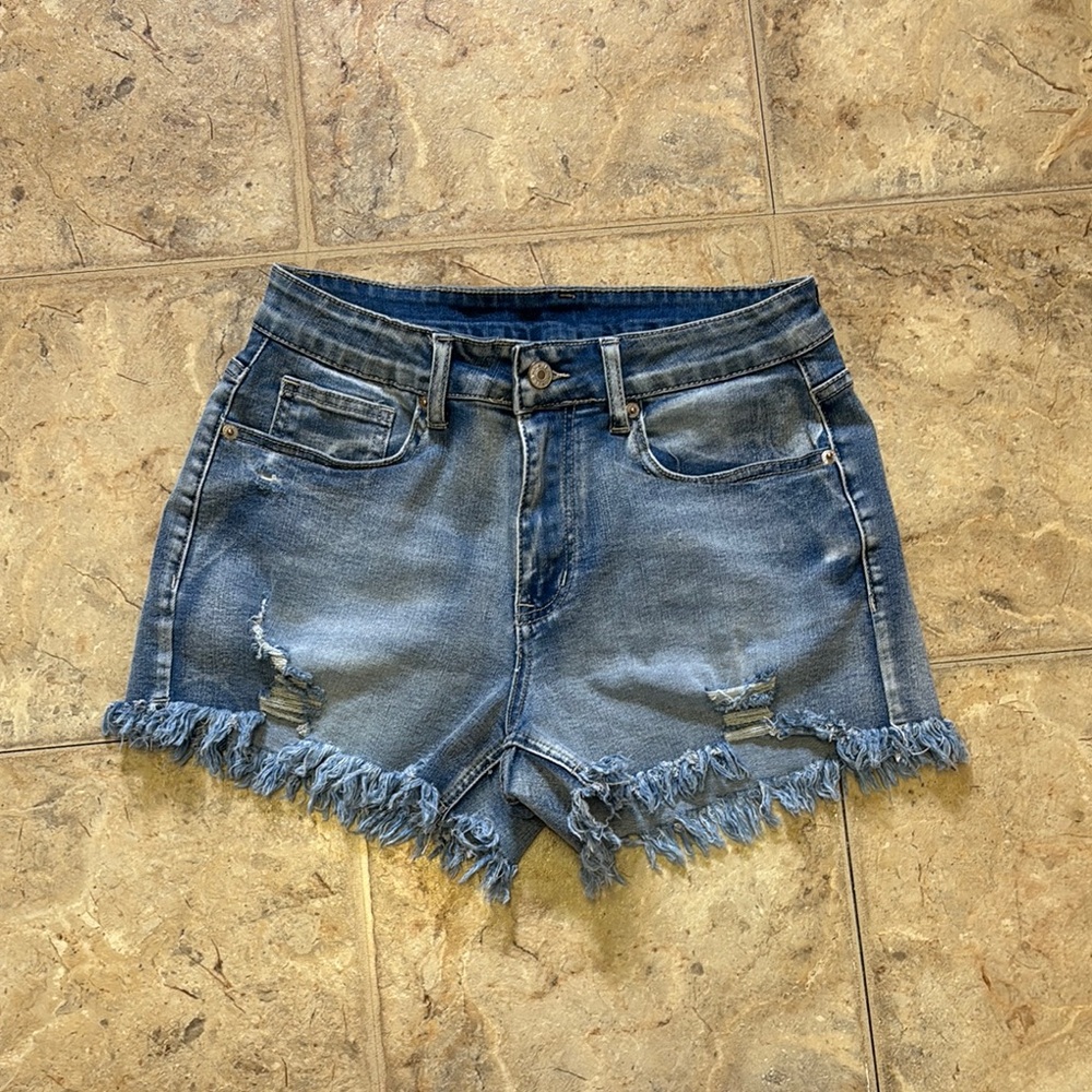 NEW Denim Frayed Hem Women's Shorts Size Medium
